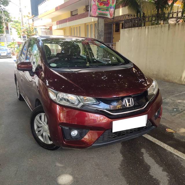 https://images10.gaadi.com/usedcar_image/4602949/original/processed_5f5f8dc9e7c2036afd6397ebf76e45a5.jpg?imwidth=6400