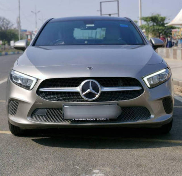 https://images10.gaadi.com/usedcar_image/4602951/original/processed_bed63d4212a29ad109ac42615fcd69c5.png?imwidth=6400