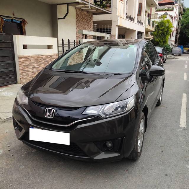https://images10.gaadi.com/usedcar_image/4602955/original/processed_f3a99b457a037bb4585f0449eeb4e739.jpg?imwidth=6400
