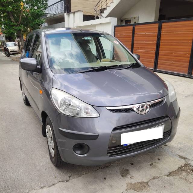 https://images10.gaadi.com/usedcar_image/4602958/original/processed_4d82eace172ad57b1aad9b07b522e061.jpg?imwidth=6400