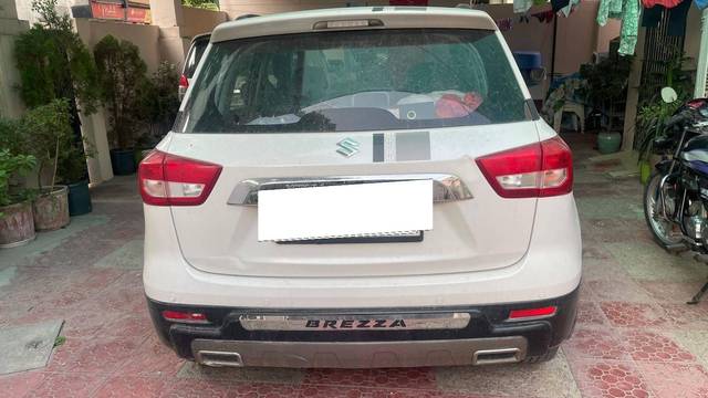 https://images10.gaadi.com/usedcar_image/4602983/original/processed_processed_5a42bac5-a7ea-443c-b850-00960afa8db5.jpg?imwidth=6400