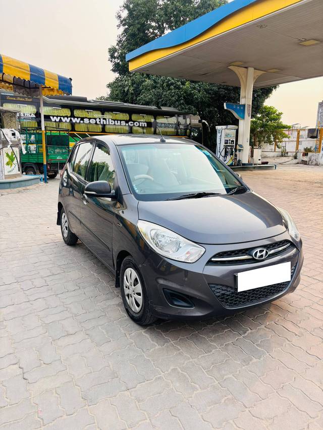 https://images10.gaadi.com/usedcar_image/4603034/original/processed_82a708dfa15a94aac37c31b30a4821f4.jpg?imwidth=6400