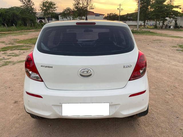 https://images10.gaadi.com/usedcar_image/4603039/original/processed_1c7cf68e18c4a6f7f48b1f673b8bbba4.jpg?imwidth=6402