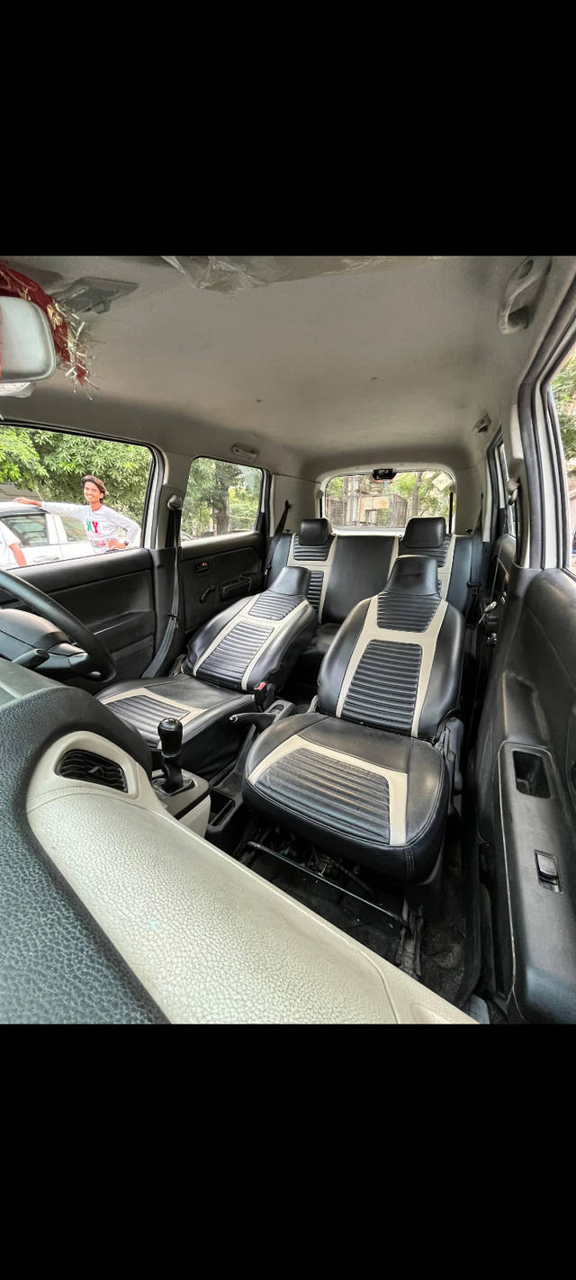 https://images10.gaadi.com/usedcar_image/4603042/original/4a726cc7b9e5940a5b3a81e75bd421d0.png?imwidth=6400