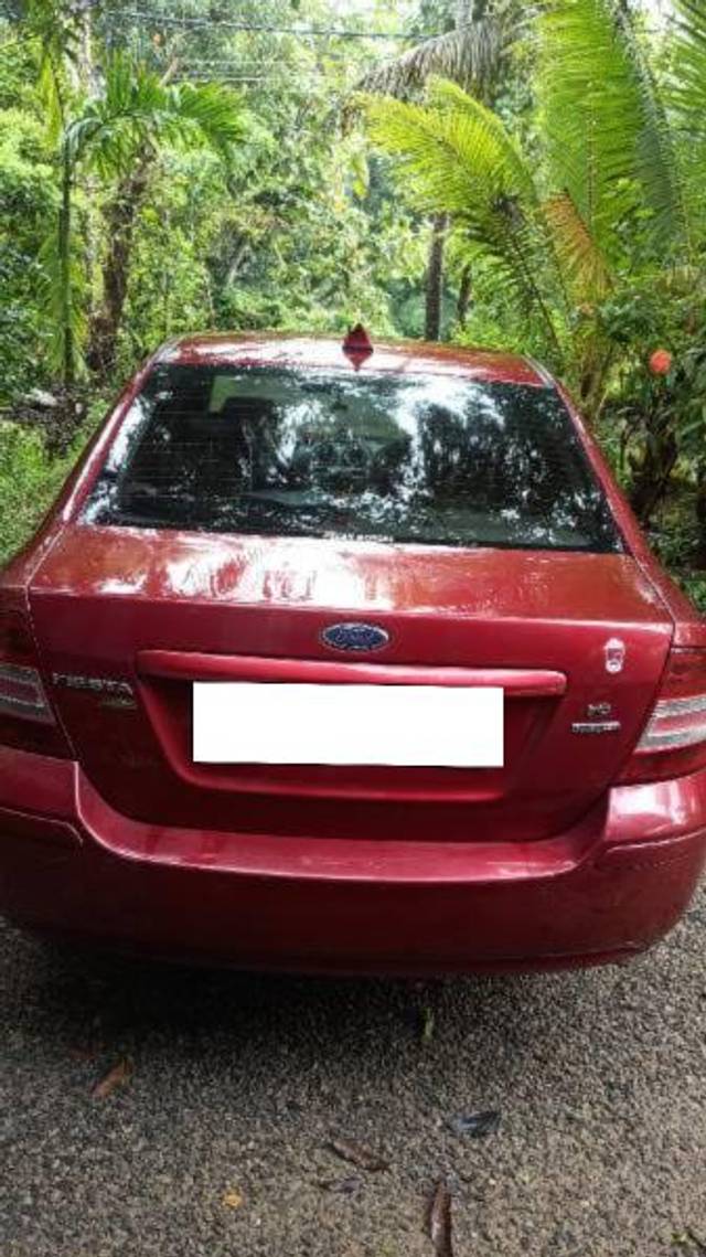 https://images10.gaadi.com/usedcar_image/4603065/original/processed_e57532b0-416a-405f-9b8b-62955838619d.jpg?imwidth=6400