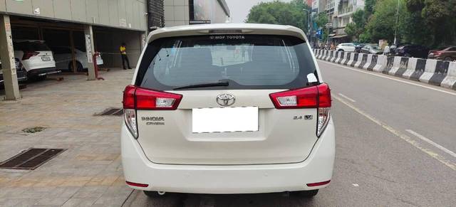 https://images10.gaadi.com/usedcar_image/4603088/original/processed_af792470c54af9c1900f1f5a464e6d96.jpg?imwidth=6402