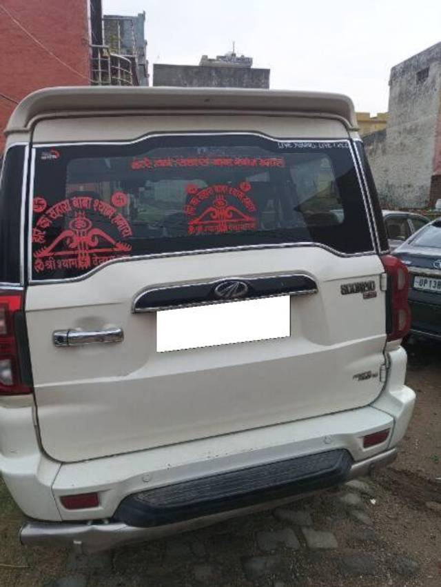 https://images10.gaadi.com/usedcar_image/4603089/original/processed_84d5fef2-69dc-4d32-bba9-fd70c7d19691.jpg?imwidth=6401