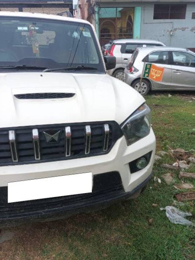 https://images10.gaadi.com/usedcar_image/4603089/original/processed_ce175971-719f-4475-bedf-880f8c877fed.jpg?imwidth=6400