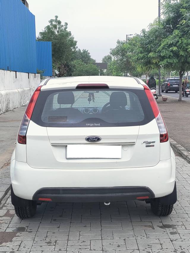 https://images10.gaadi.com/usedcar_image/4603097/original/processed_097226813333245c7c7fcb8bd07b2190.jpg?imwidth=6402