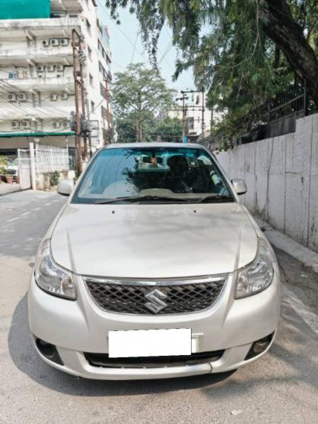 https://images10.gaadi.com/usedcar_image/4603100/original/processed_e9a2a389-677e-4545-a255-3f5382aa79d3.jpg?imwidth=6400