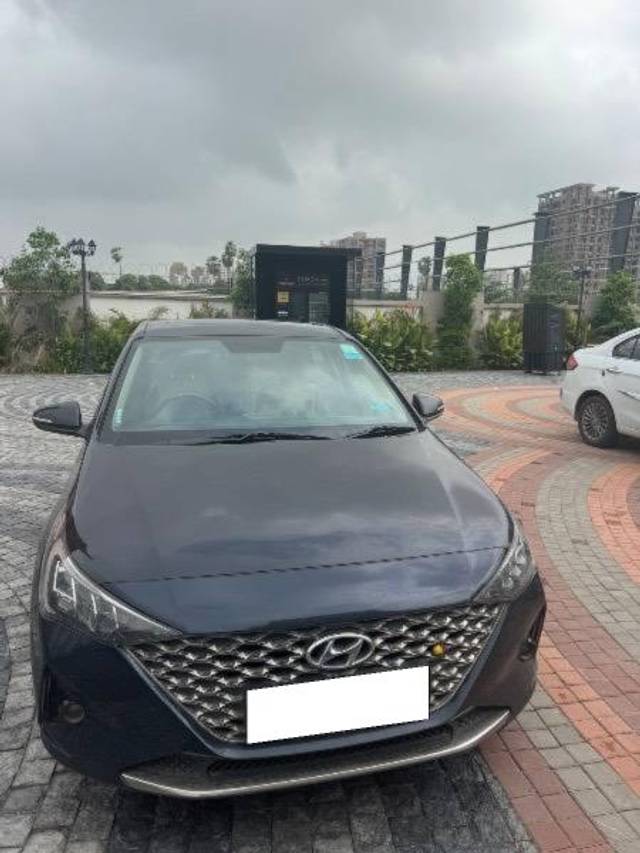 https://images10.gaadi.com/usedcar_image/4603102/original/processed_7086c362-e93f-4306-8622-6597a458abc0.jpeg?imwidth=6400