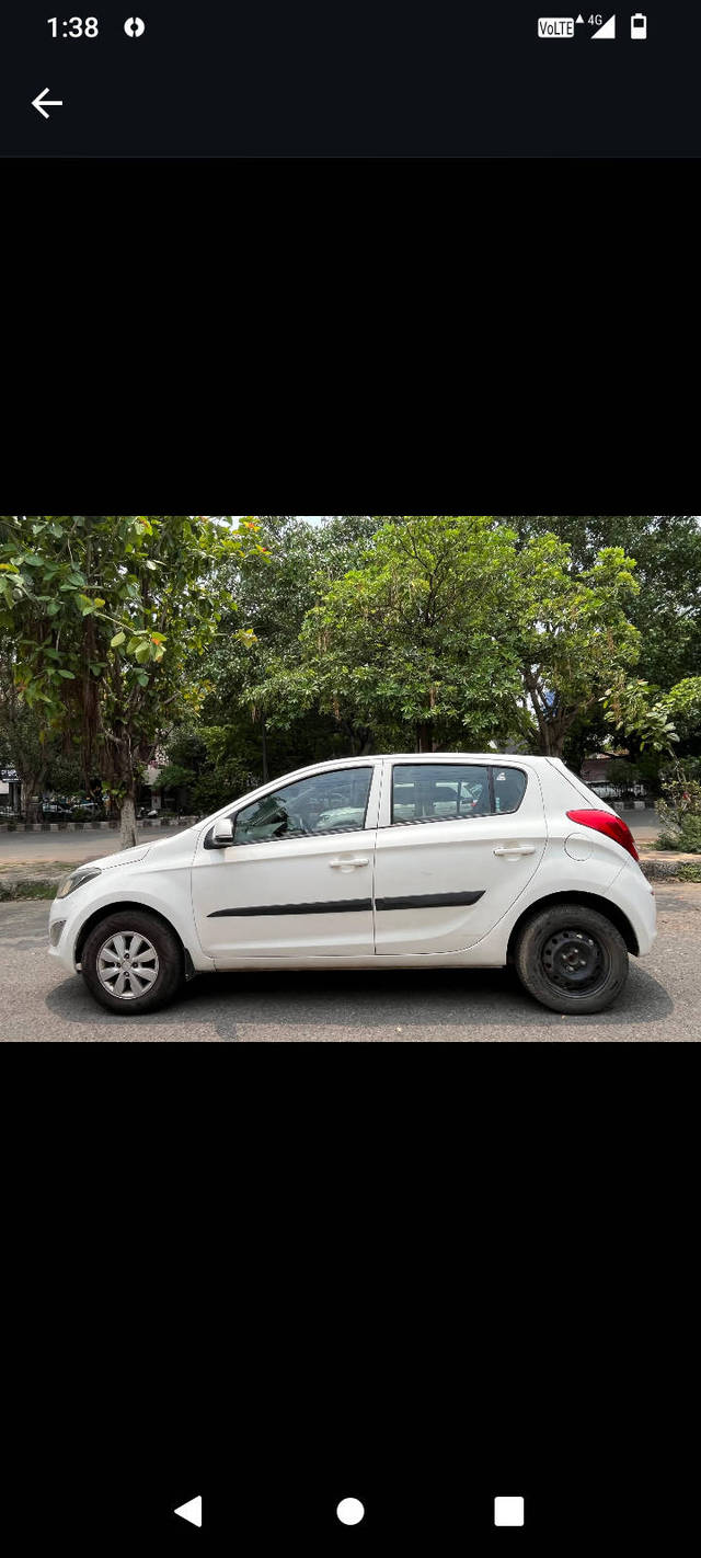 https://images10.gaadi.com/usedcar_image/4603124/original/processed_4482b0a77be9df6364303d22e918076a.png?imwidth=6401
