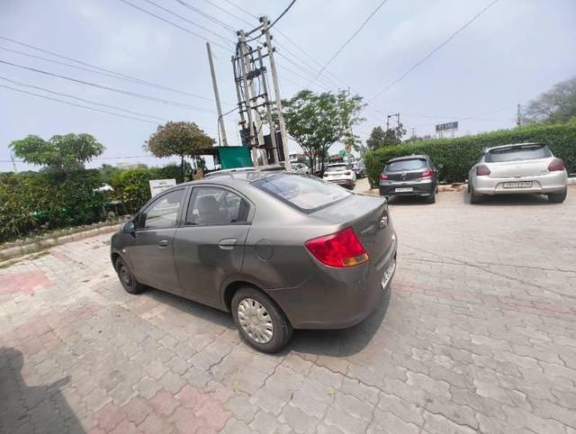 https://images10.gaadi.com/usedcar_image/4603147/original/processed_d7b69e02-d6cf-414c-8aca-53ebb66fe86b.jpg?imwidth=6402