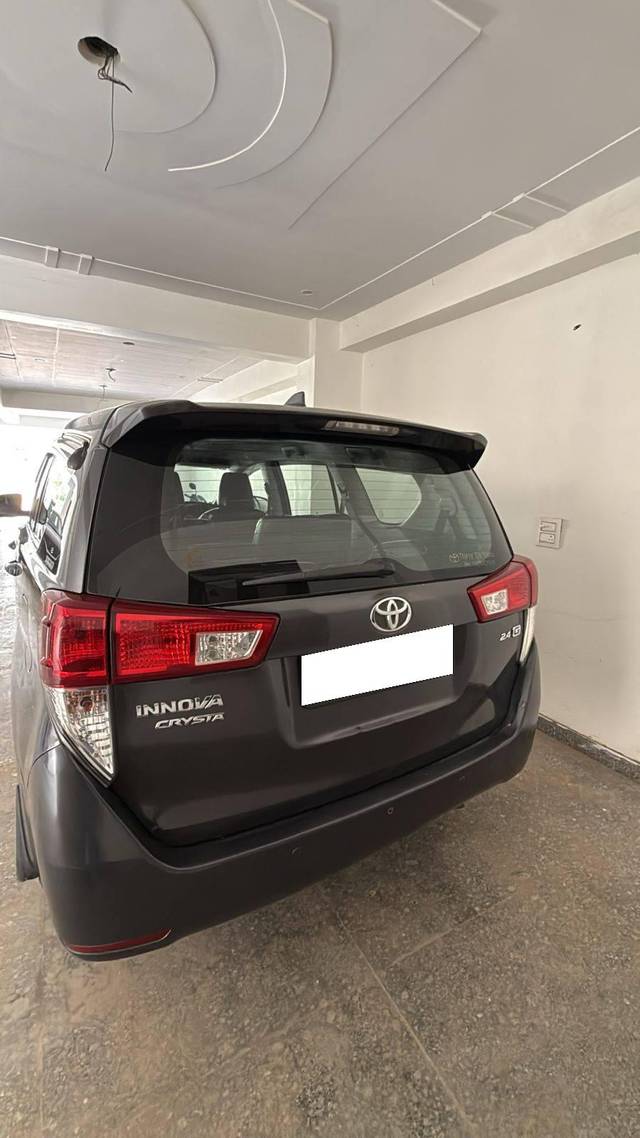 https://images10.gaadi.com/usedcar_image/4603184/original/processed_a6f9aa15-4420-4cc9-acc4-b570fa5bb03e.jpg?imwidth=6401