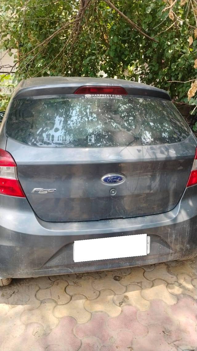 https://images10.gaadi.com/usedcar_image/4603189/original/processed_d5e77763-c859-44b0-a42c-4b7e1da99bf9.jpg?imwidth=6400