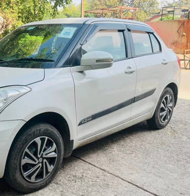 https://images10.gaadi.com/usedcar_image/4603209/original/processed_f6a8cace-0611-454f-92a9-8581cb9cafa4.png?imwidth=6401