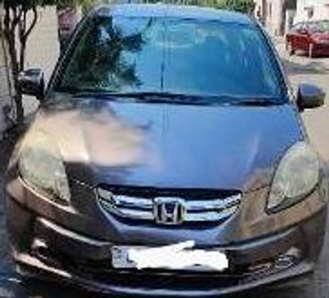 https://images10.gaadi.com/usedcar_image/4603216/original/processed_f72ae8ff-cf20-4bfb-bc6d-36d28af93895.jpg?imwidth=6400
