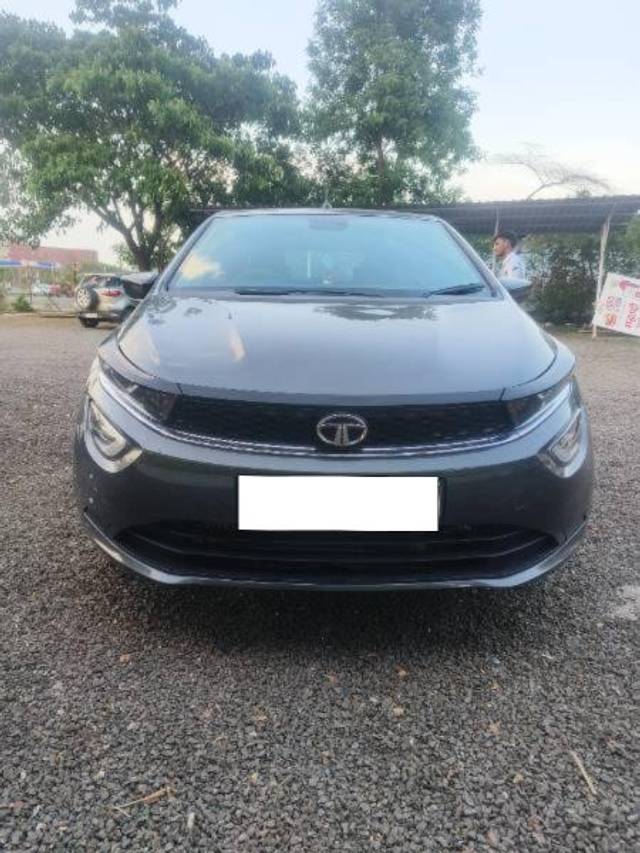 https://images10.gaadi.com/usedcar_image/4603239/original/processed_1d5b957b-7621-4e28-8402-612c3f7aedde.jpg?imwidth=6400
