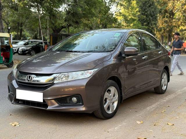 https://images10.gaadi.com/usedcar_image/4603249/original/processed_69f2eaf7d9501cd6474feddde132df36.jpg?imwidth=6402