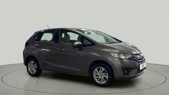 https://images10.gaadi.com/usedcar_image/4603278/original/702b4c9deafa096c4b0e305be0ee7ce9.jpg?imwidth=6400
