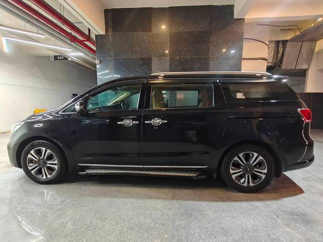https://images10.gaadi.com/usedcar_image/4603279/original/processed_1e6f69cc30121db985dd1beaa557ba85.jpg?imwidth=6402