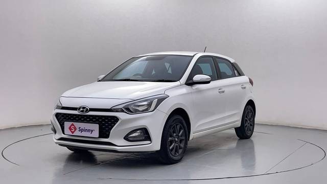https://images10.gaadi.com/usedcar_image/4603292/original/5640d325bd493514b290467862a1b9b5.JPG?imwidth=6400