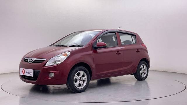 https://images10.gaadi.com/usedcar_image/4603295/original/ff7a80ad18c403457b6f2fdf7b5a52e2.JPG?imwidth=6400
