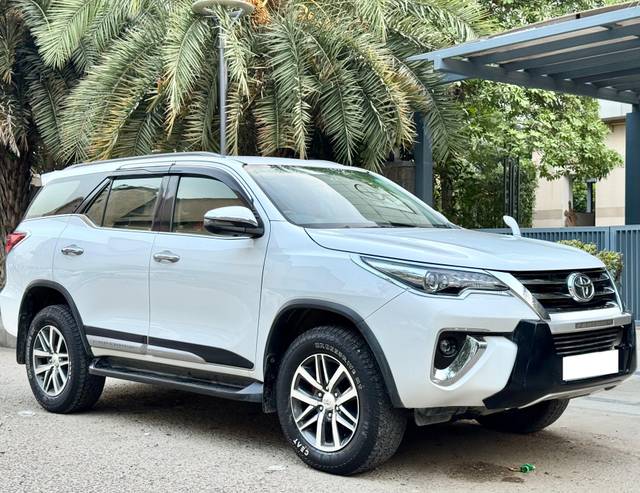 https://images10.gaadi.com/usedcar_image/4603309/original/processed_75a918d99c03e881ed4781d51a5ce6bc.jpeg?imwidth=6400