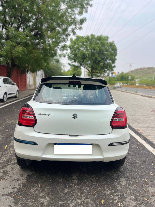 https://images10.gaadi.com/usedcar_image/4603325/original/processed_0201dbde5097374d534b24b9d6043206.jpg?imwidth=6402
