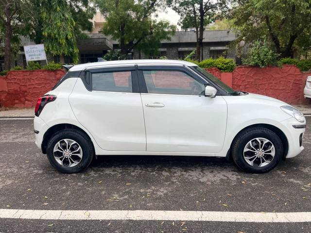 https://images10.gaadi.com/usedcar_image/4603325/original/processed_6d8c7dedbbe323886e542b25dee55b08.jpg?imwidth=6401