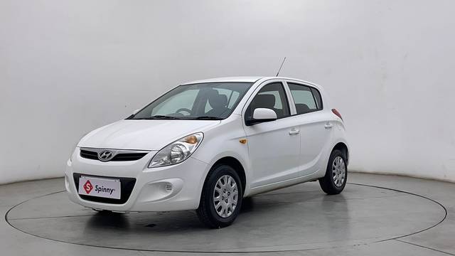 https://images10.gaadi.com/usedcar_image/4603329/original/3f8a7948ac6b11dfb78f2e66322c4574.JPG?imwidth=6400