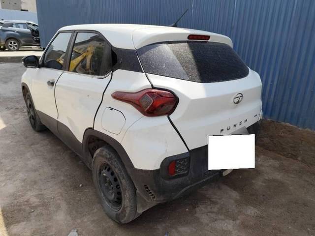 https://images10.gaadi.com/usedcar_image/4603336/original/processed_processed_1c30c195-c445-4fd1-8322-83ffb9b1aa5c.jpg?imwidth=6400