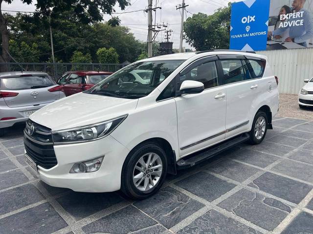 https://images10.gaadi.com/usedcar_image/4603340/original/processed_ea5d6a53c02a67ca2d97d427ce178954.jpg?imwidth=6400