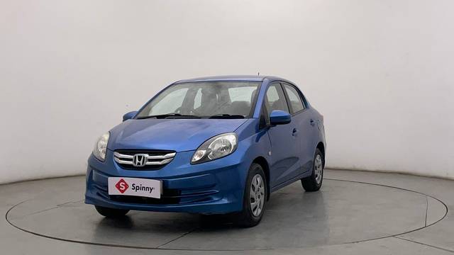 https://images10.gaadi.com/usedcar_image/4603356/original/d8cf23ee4040e72c6c66eec5654068ed.JPG?imwidth=6400