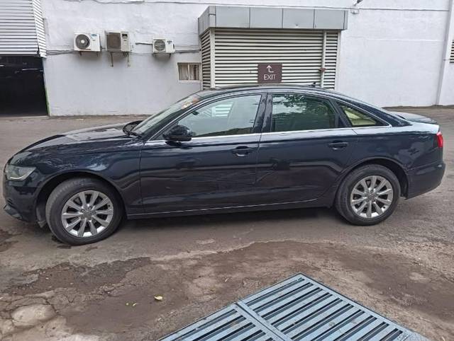 https://images10.gaadi.com/usedcar_image/4603367/original/processed_eda05225-e1d8-4d36-9fc1-1cfa457dbeb9.jpeg?imwidth=6401