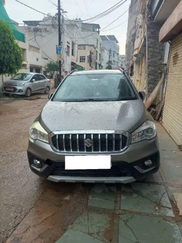 https://images10.gaadi.com/usedcar_image/4603441/original/processed_9dbdce11-470a-4e95-bee0-5bce190eeb20.jpg?imwidth=6400