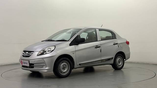 https://images10.gaadi.com/usedcar_image/4603451/original/f3cee562e208da67b92c9fd671cecba6.JPG?imwidth=6400
