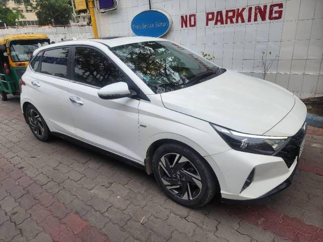 https://images10.gaadi.com/usedcar_image/4603459/original/processed_891fdfca-8068-464b-b658-8099fb3b660a.jpg?imwidth=6400