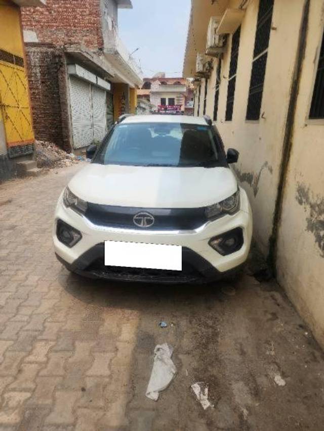 https://images10.gaadi.com/usedcar_image/4603470/original/processed_8f5e15c1-64b4-4562-b812-f12095bb0027.jpg?imwidth=6400
