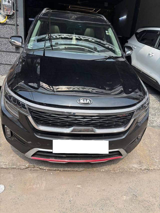 https://images10.gaadi.com/usedcar_image/4603474/original/processed_29a6dbee6499000c98a9abd329ca7653.jpg?imwidth=6400