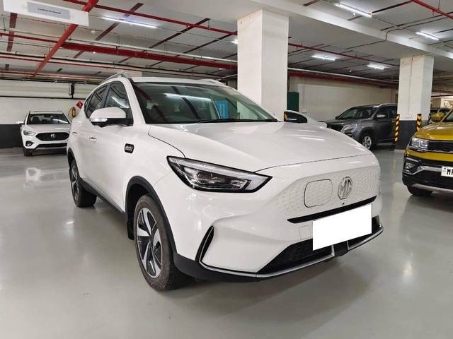 https://images10.gaadi.com/usedcar_image/4603480/original/processed_a9d40bb61f4054842280dbfbc01bd25d.jpg?imwidth=6400