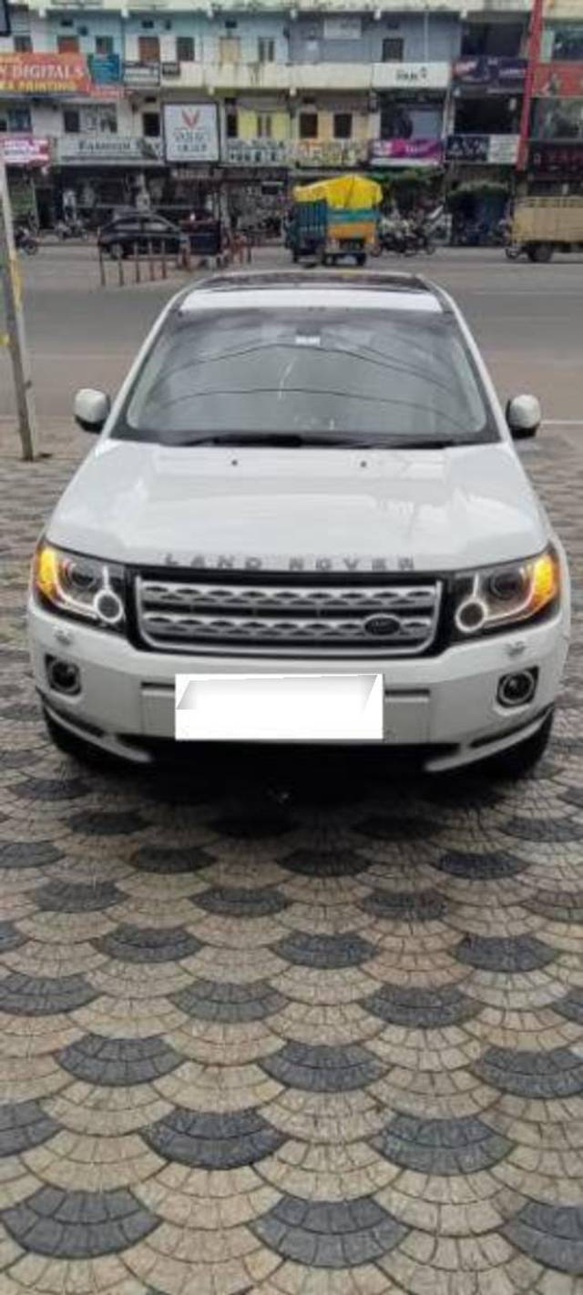https://images10.gaadi.com/usedcar_image/4603514/original/processed_processed_2d22de97-7033-4952-b891-b2be74e3ed7c.jpg?imwidth=6400