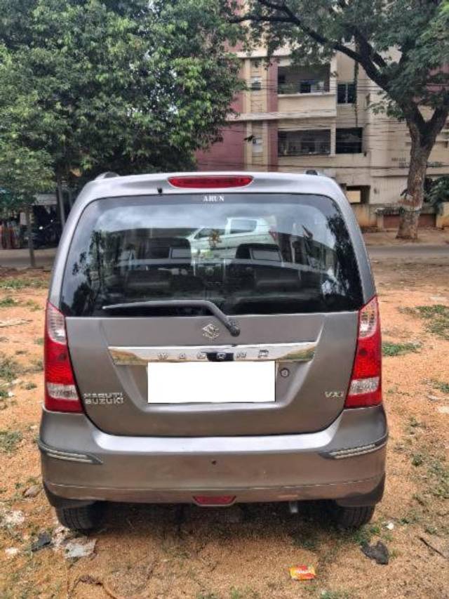 https://images10.gaadi.com/usedcar_image/4603520/original/processed_f4a234a8-cbde-461c-8a40-f2706d7ccbe0.jpg?imwidth=6402