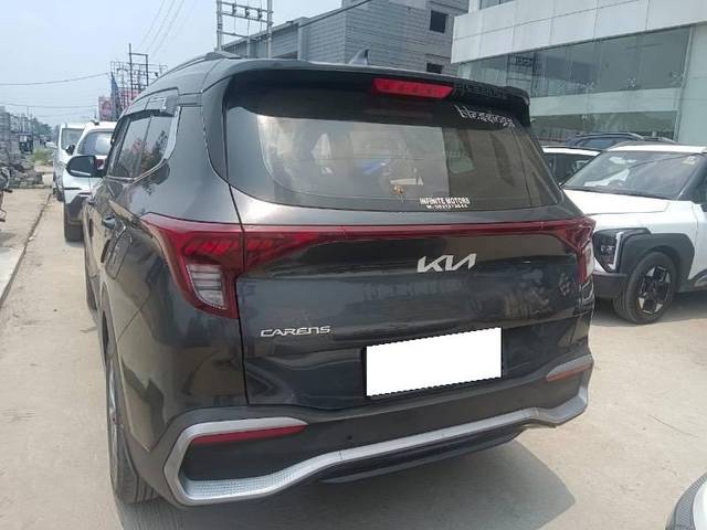 https://images10.gaadi.com/usedcar_image/4603527/original/processed_c9763836-dee8-4e88-90bd-7799a2b17b4f.jpeg?imwidth=6402