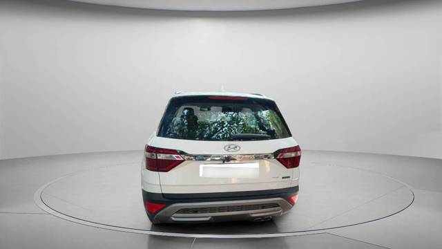 https://images10.gaadi.com/usedcar_image/4603532/original/processed_dd6684cd-630b-459f-93cd-22c0f9996813.jpg?imwidth=6401