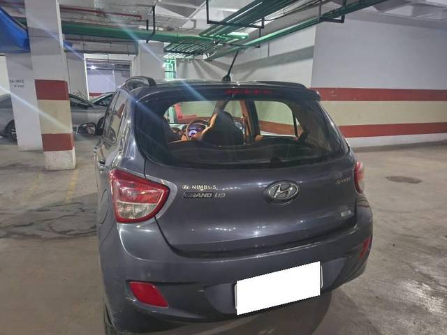 https://images10.gaadi.com/usedcar_image/4603534/original/processed_fab11719-032f-4554-ac97-0d6747858a05.jpg?imwidth=6401