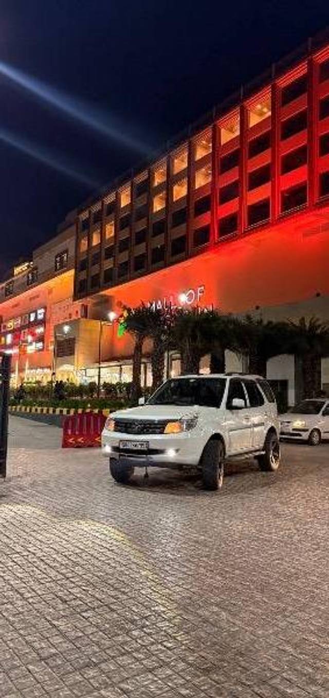 https://images10.gaadi.com/usedcar_image/4603615/original/processed_4247eef9-5d20-418f-afd8-a1cbc71c8735.jpeg?imwidth=6401