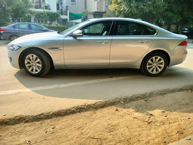 https://images10.gaadi.com/usedcar_image/4603678/original/009284bec733f4e3bafe0cbd7254a8c1.jpg?imwidth=6402
