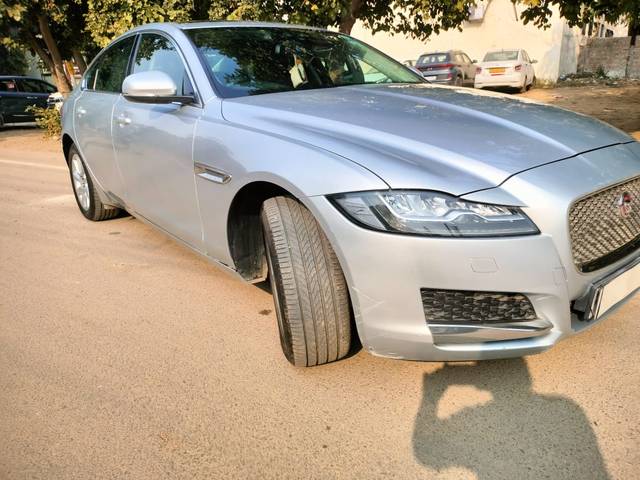 https://images10.gaadi.com/usedcar_image/4603678/original/8d3de9e03bb59b80cb995c86163747a6.jpg?imwidth=6400