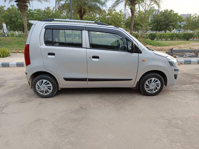 https://images10.gaadi.com/usedcar_image/4603711/original/processed_c3735894b1ca70ec722c704dc2c96d44.jpg?imwidth=6401